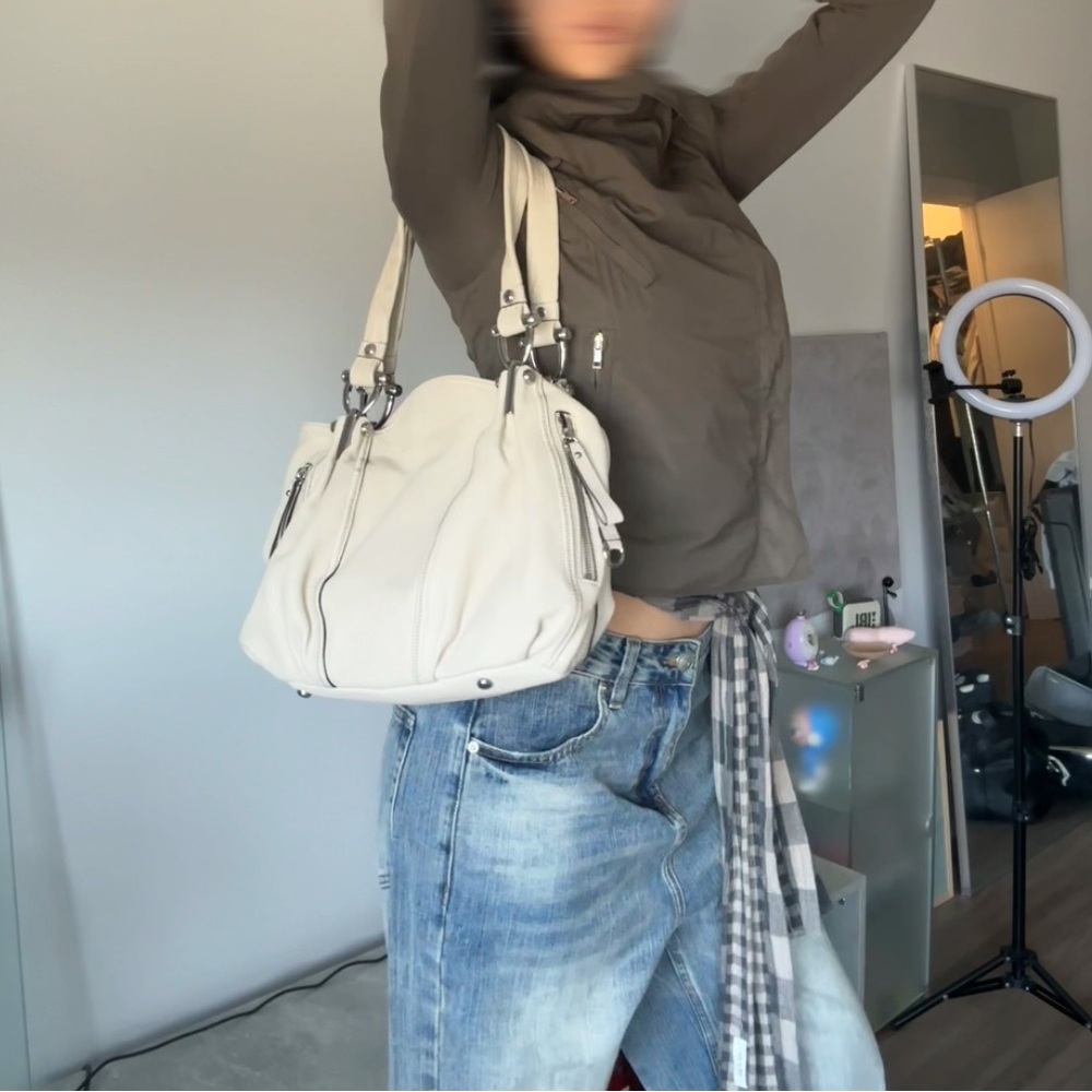 B Makowsky Soft Leather Shoulder Bag - light cream